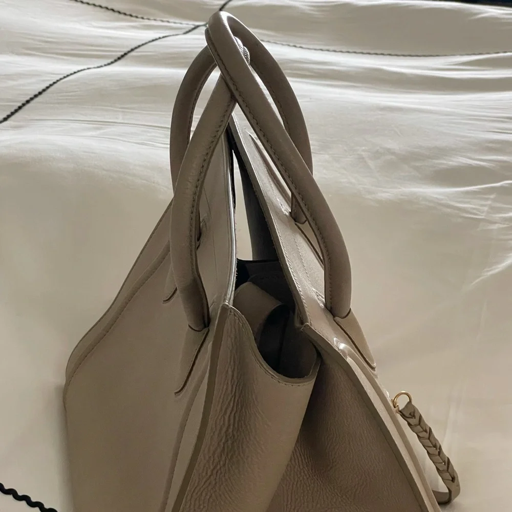 Celine large nude tote bag! - Picture 5 of 10